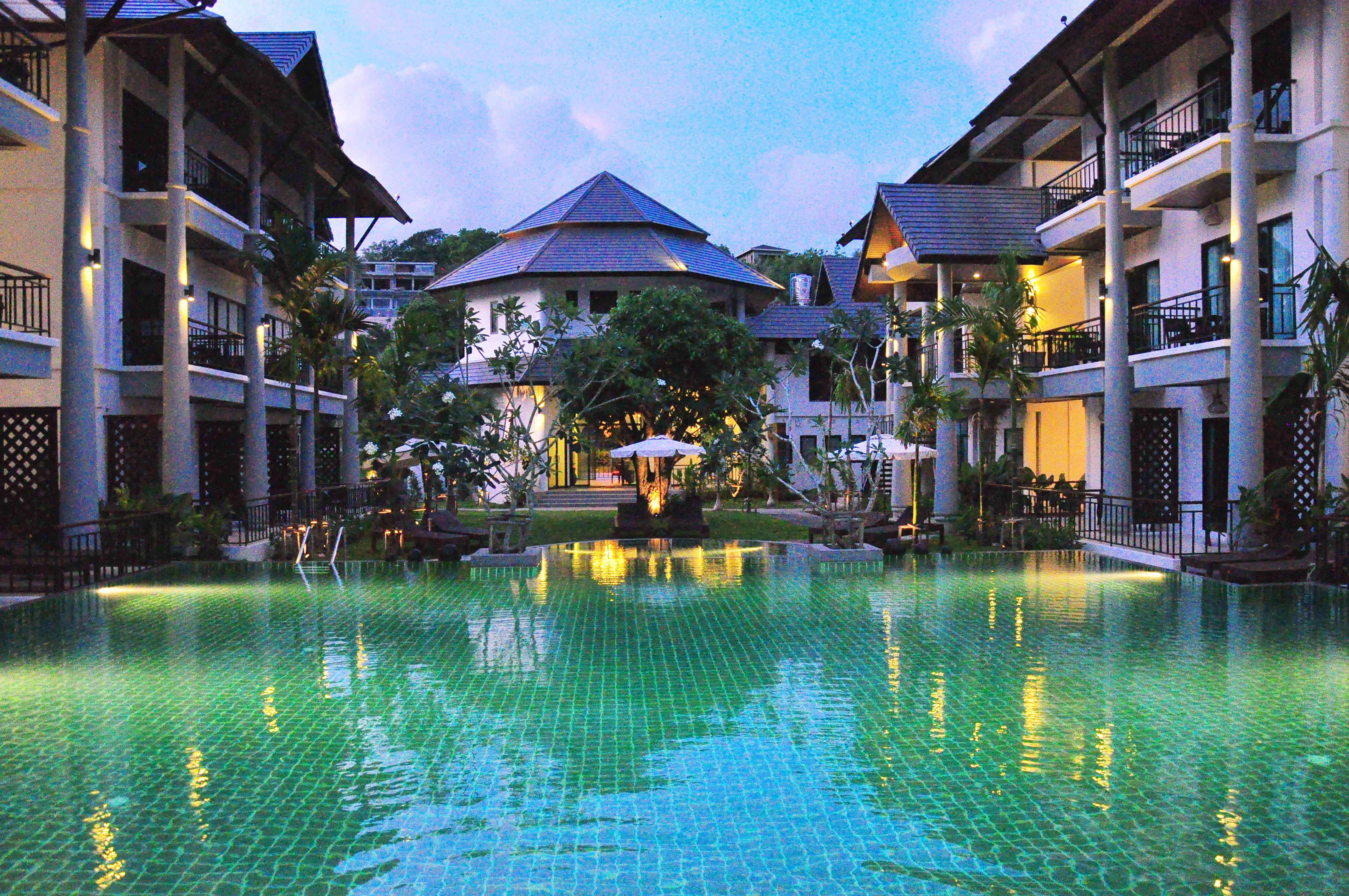 Navatara Phuket Resort - SHA Extra Plus Rawai Exteriör bild