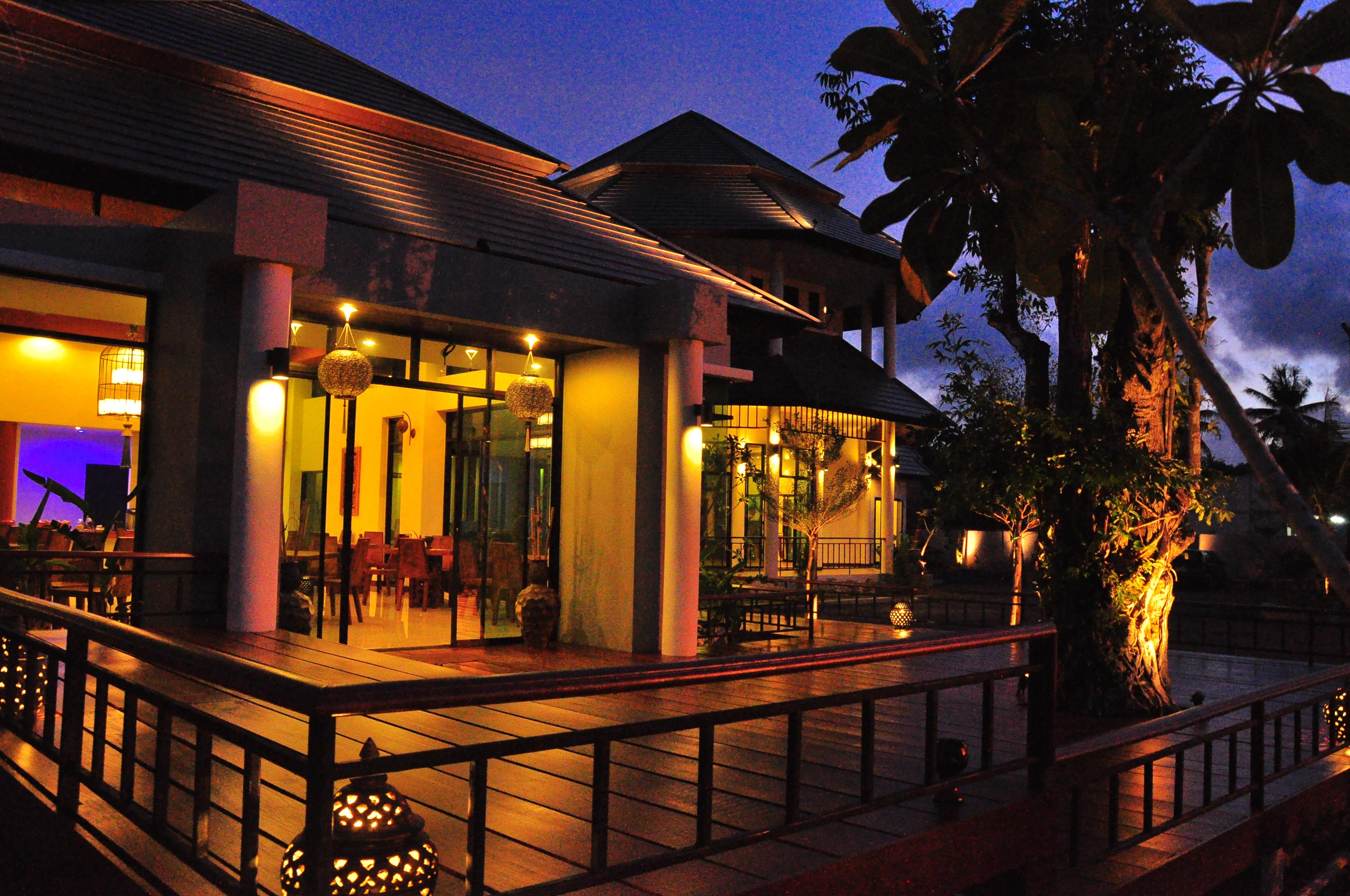 Navatara Phuket Resort - SHA Extra Plus Rawai Exteriör bild