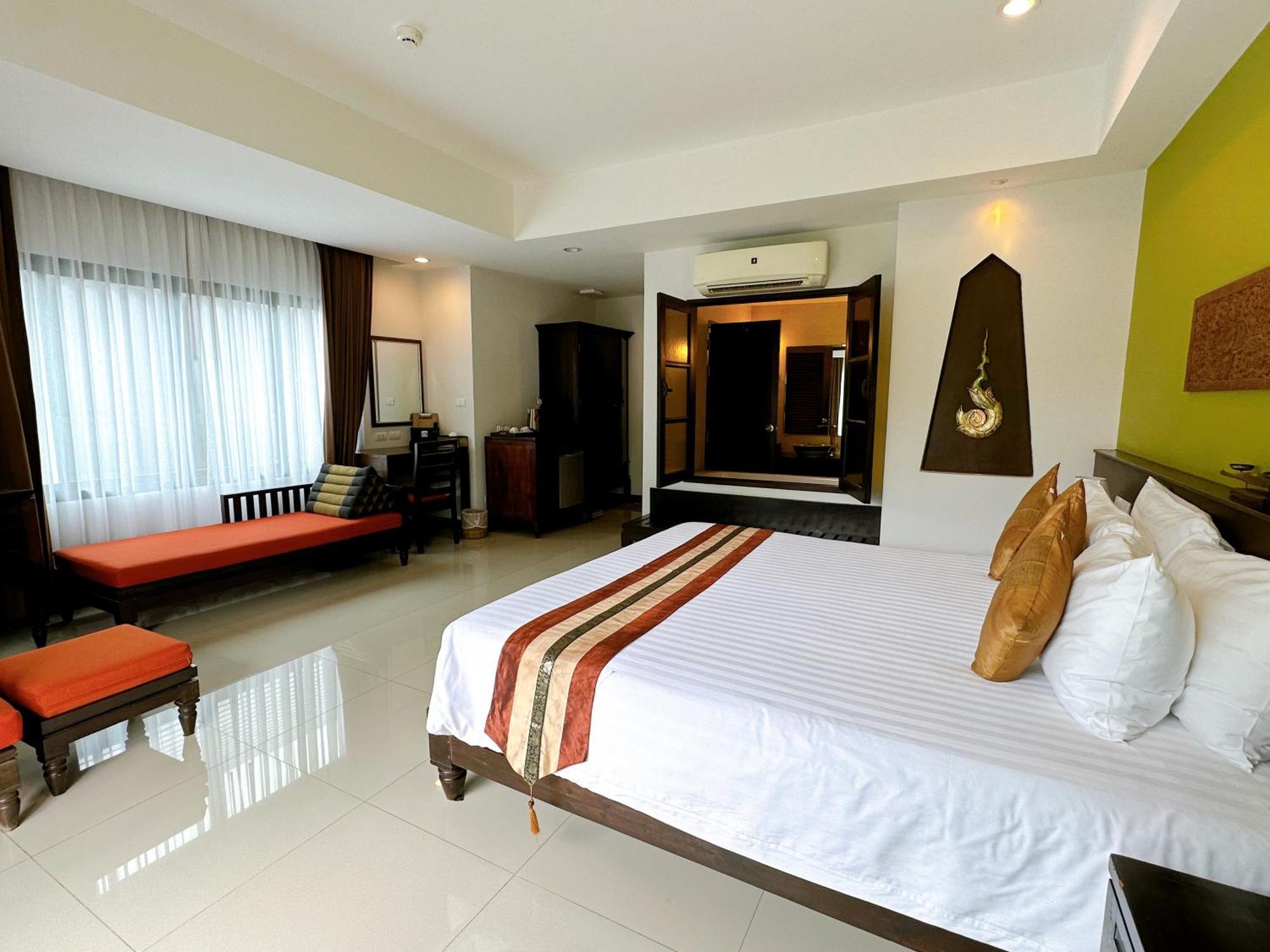 Navatara Phuket Resort - SHA Extra Plus Rawai Exteriör bild