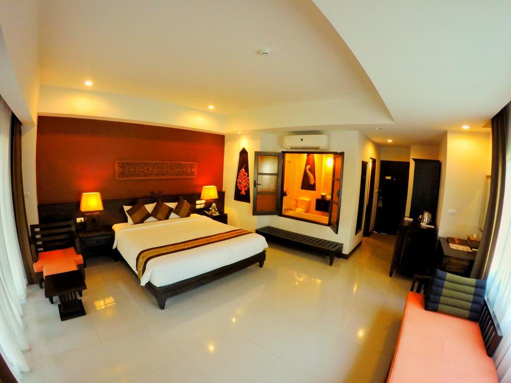 Navatara Phuket Resort - SHA Extra Plus Rawai Exteriör bild